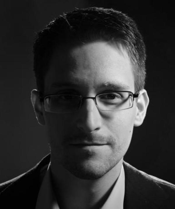 Edward-Snowden-FOPF-2014