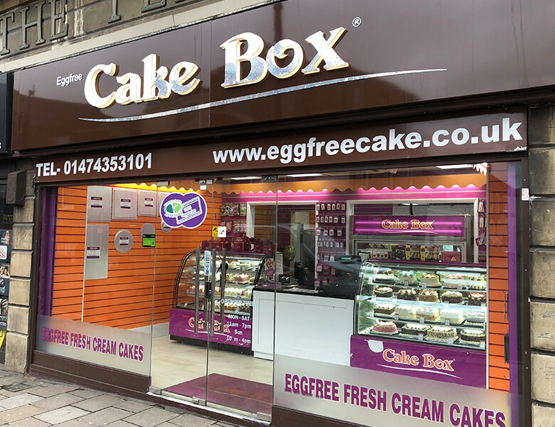 egg free cake box store image